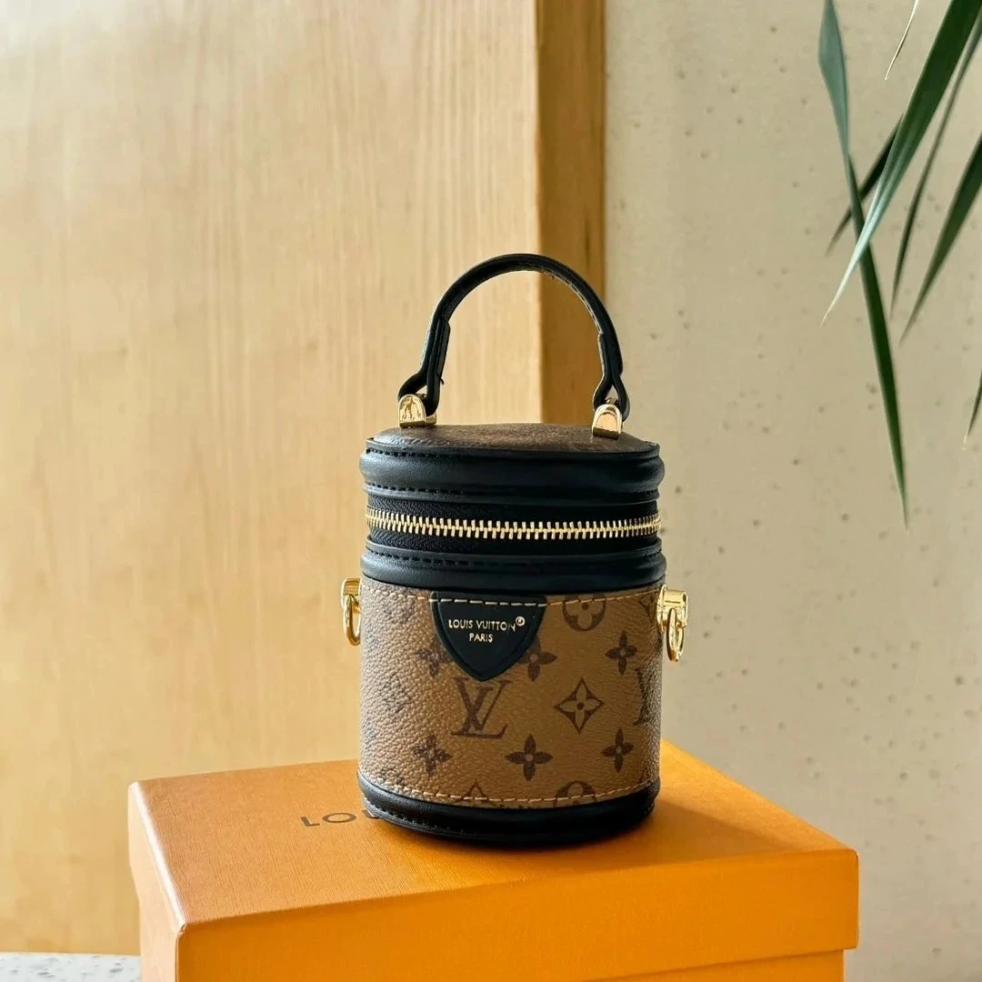Louis Vuitton Boite Chapeau Souple Crossbody Bag