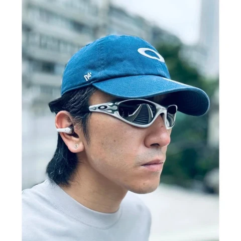 Oakley O2 XL Sunglasses
