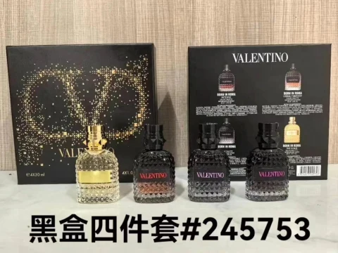Valentino Born in Roma Eau de Parfum