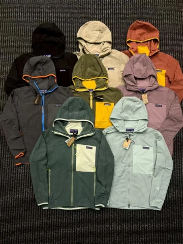 Patagonia R2 TechFace Softshell Hooded Jacket