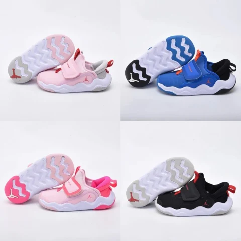Jordan Future 2 Low-Top Sneakers
