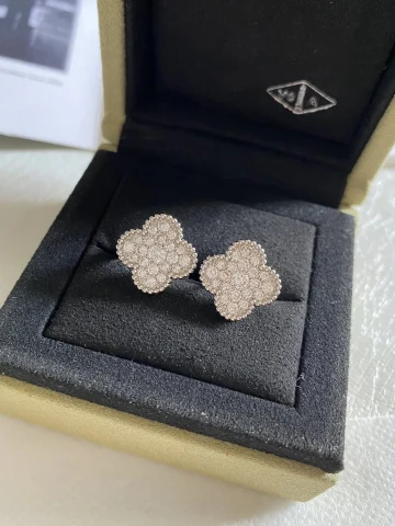 Van Cleef & Arpels Alhambra Earrings