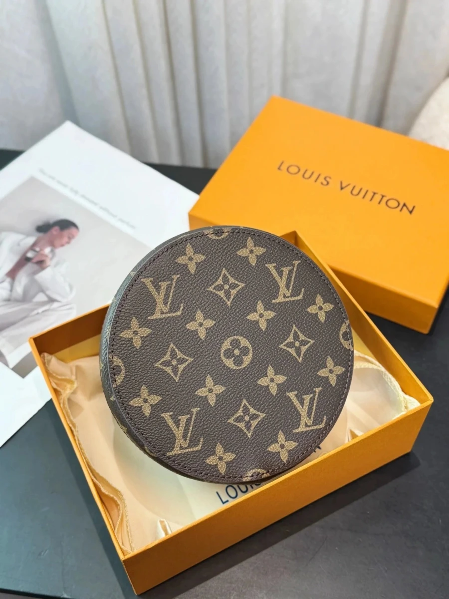 Louis Vuitton Round Leather Box