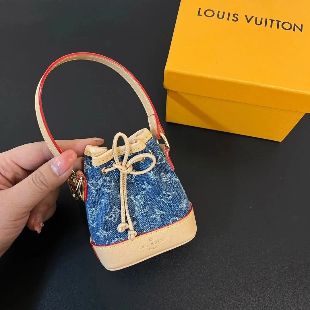 Louis Vuitton No Mini Bucket Bag