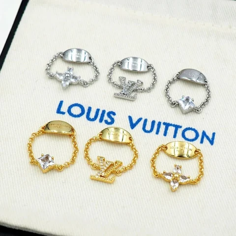 Louis Vuitton Monogram World Tour Ring Set