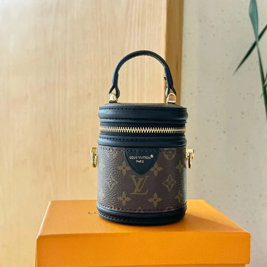Louis Vuitton Mini Bo te Chapeau Crossbody Bag