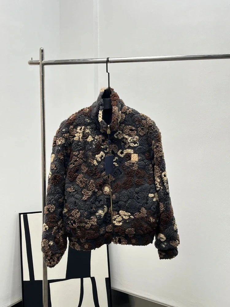Double-Sided Wearable Sherpa Jacket