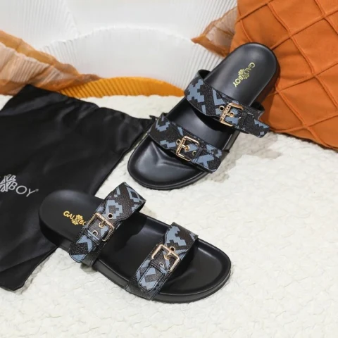 GALBOY Slide Sandals
