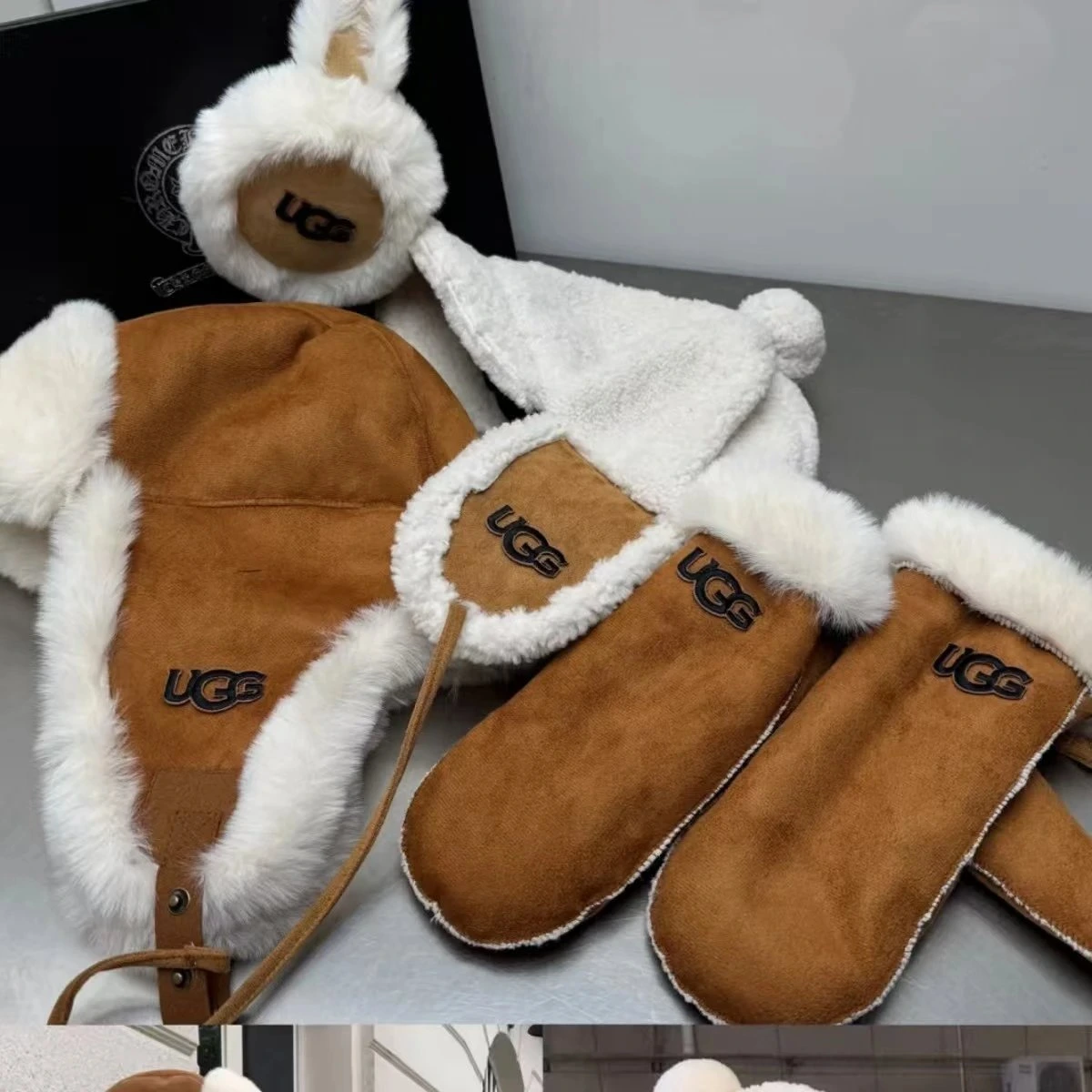 UGG Headwear and Gloves Set