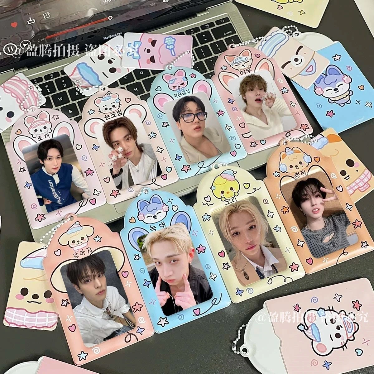 FEINIPook Animal Plastic Collection Card Holder
