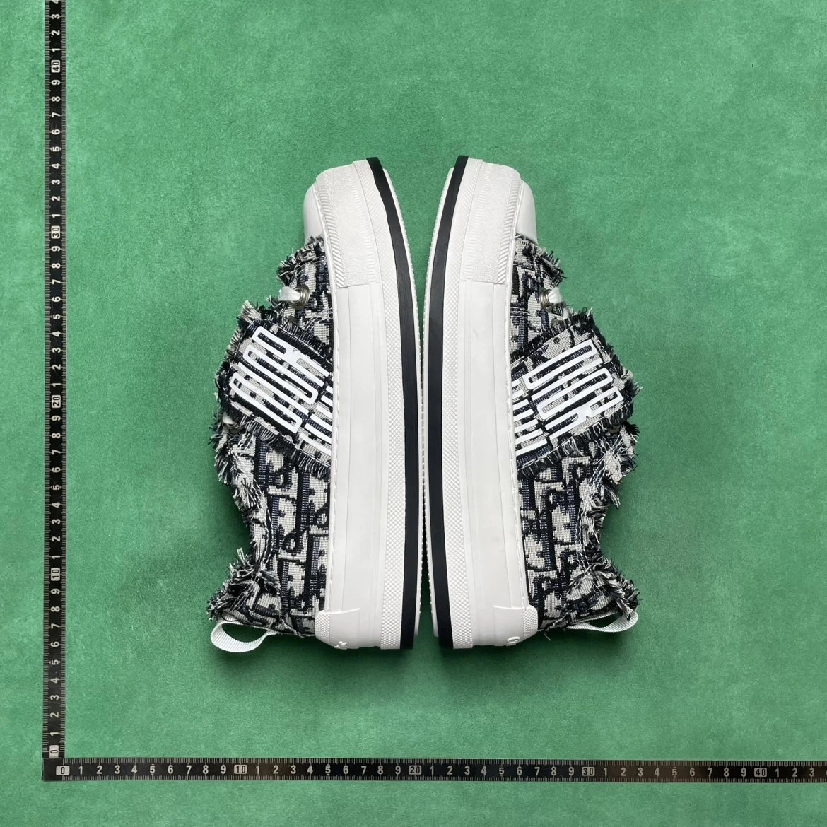 Dior B23 Sneakers