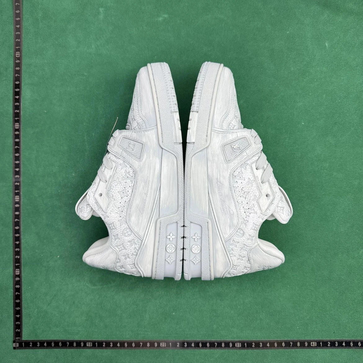 Louis Vuitton LV Trainer Sneakers