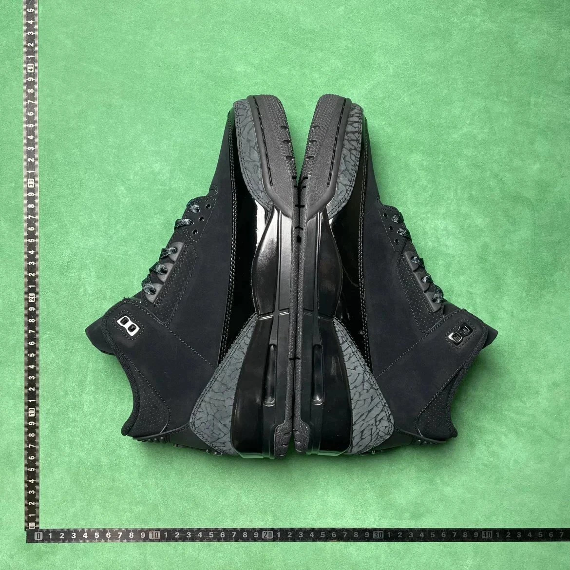 Air Jordan III Basketball Shoes