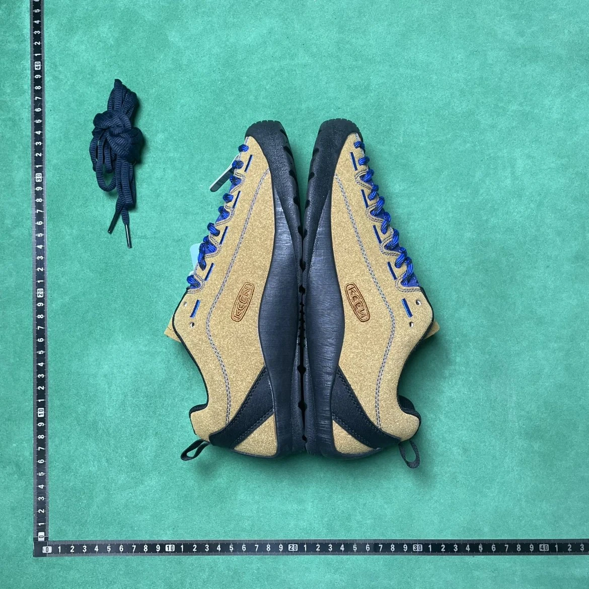 Keen Low-Top Outdoor Shoes