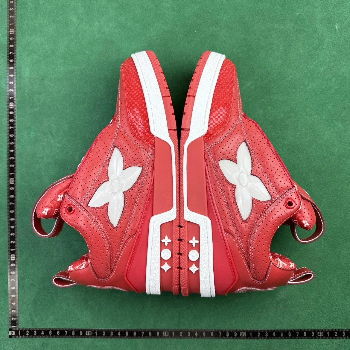 Louis Vuitton LV Trainer Sneakers