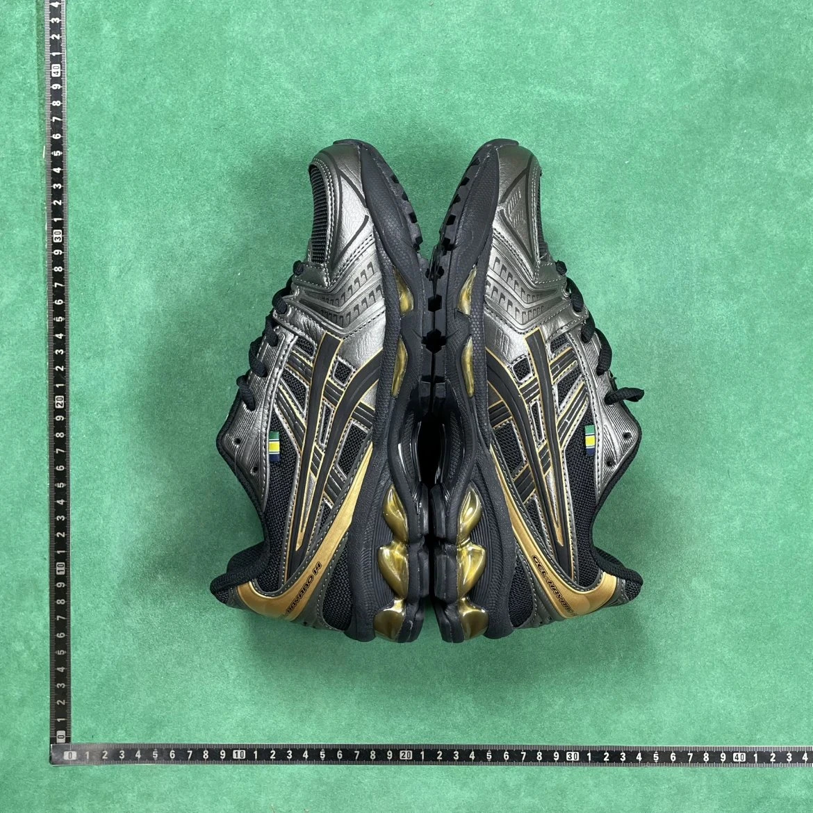 ASICS GEL-Kayano 14 Running Shoes