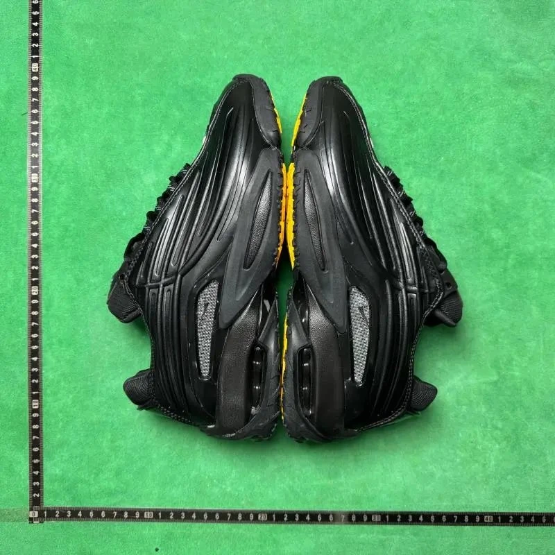 Nike Air Max Plus Sneakers