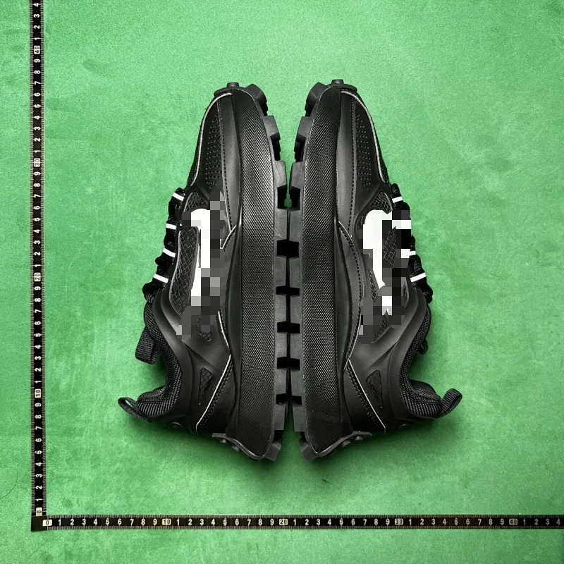 Nike Zoom Vomero 5 Running Shoes