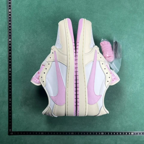 Nike Air Jordan 1 Low Basketball Shoes