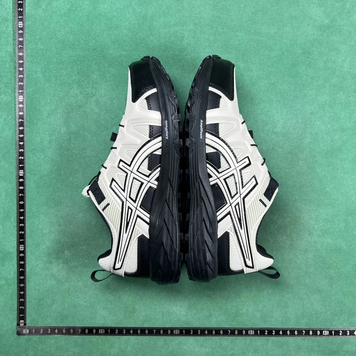 ASICS Gel-Kahana 8 Trail Running Shoes