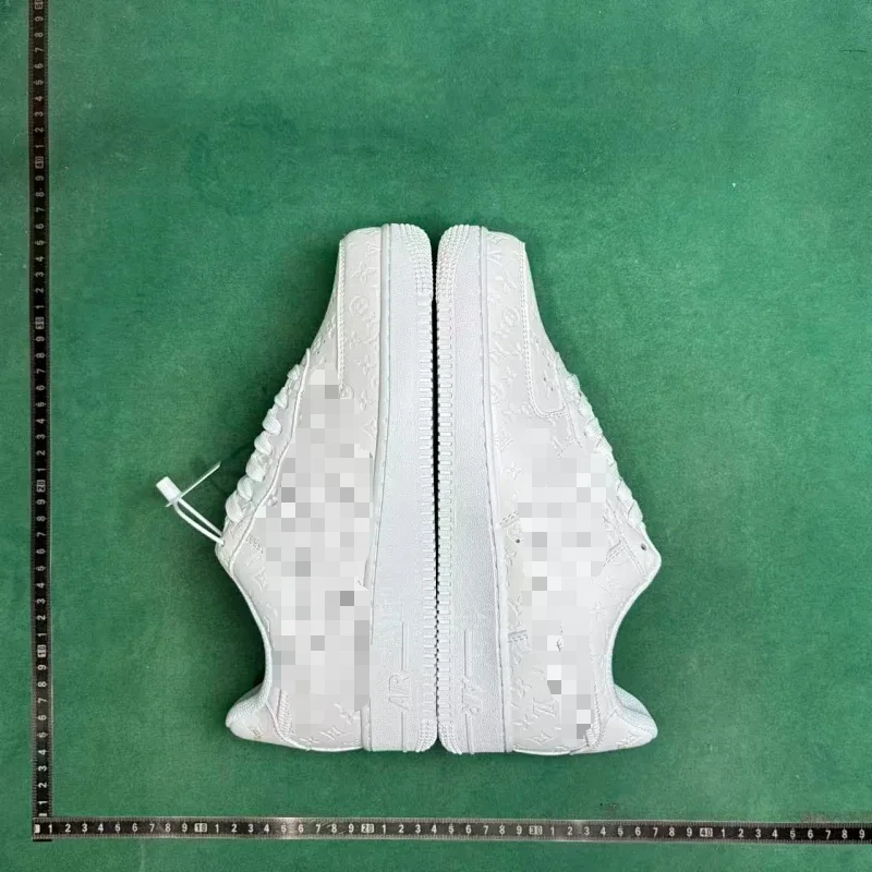 Louis Vuitton LV Trainer Sneakers