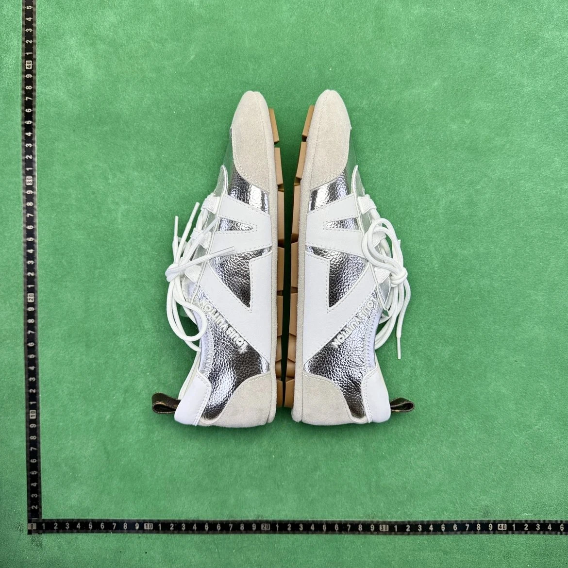 Louis Vuitton LV Trainer Sneakers