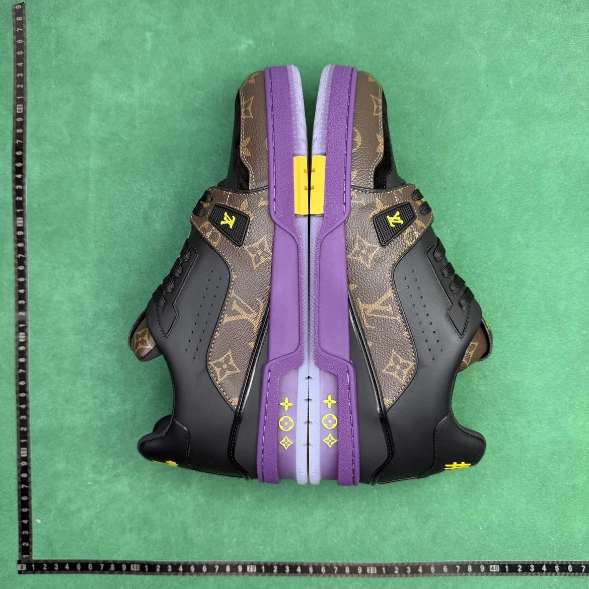 Louis Vuitton LV Trainer Sneakers