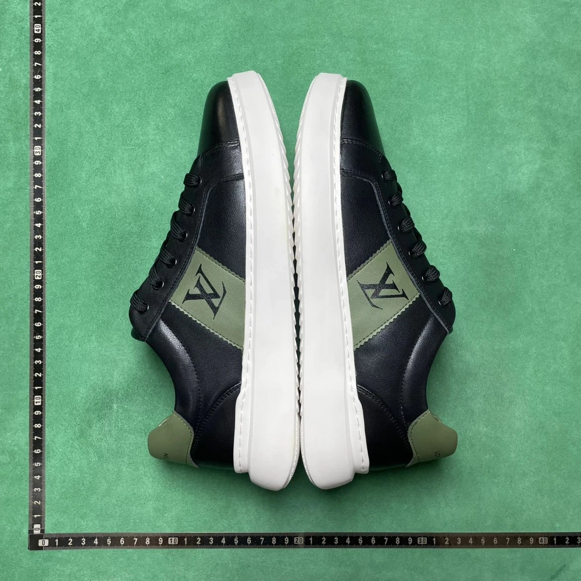 Louis Vuitton LV Trainer Sneakers