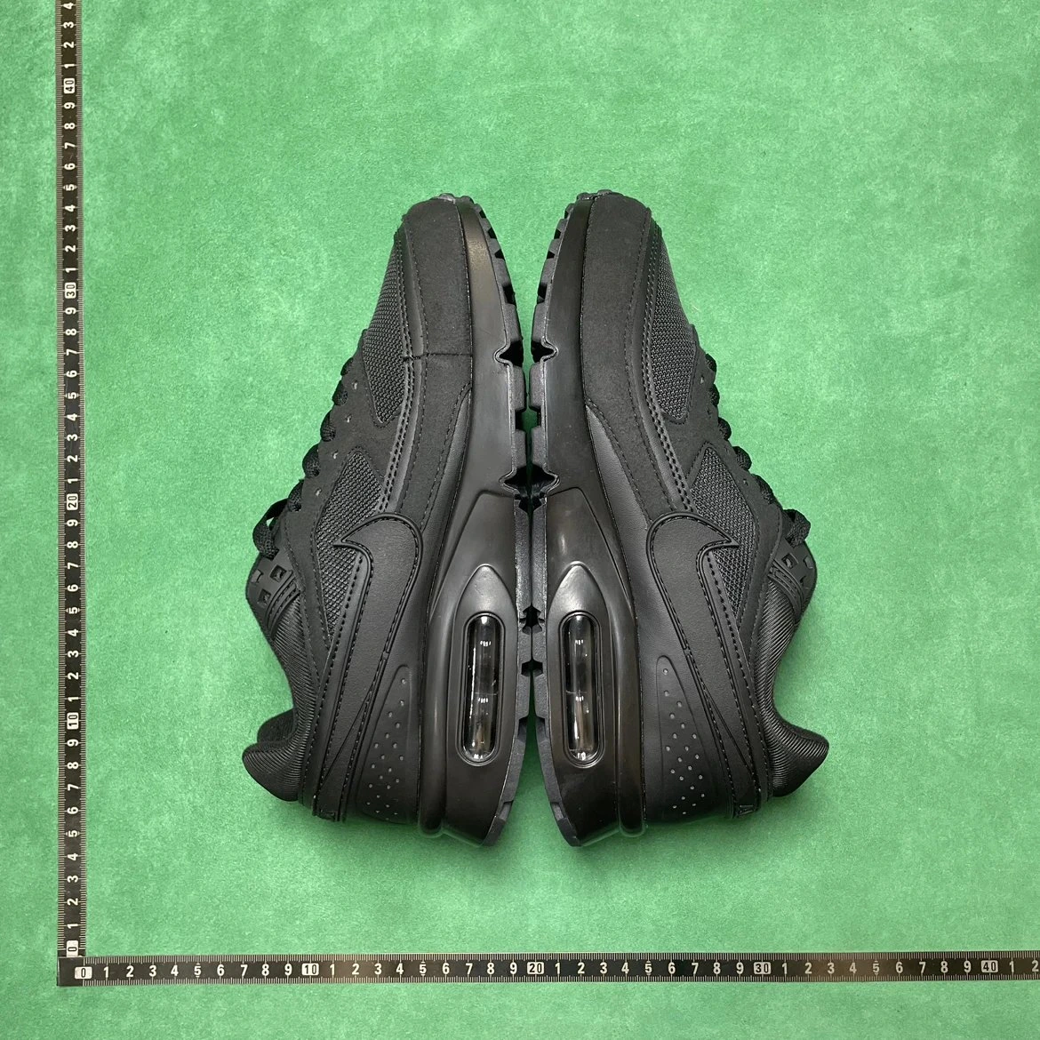 Nike Air Max 90 Running Shoes