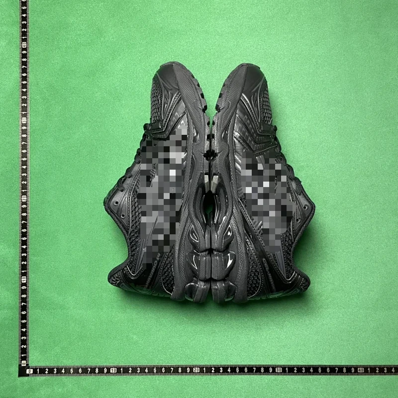 ASICS GEL-Kayano 14 Running Shoes