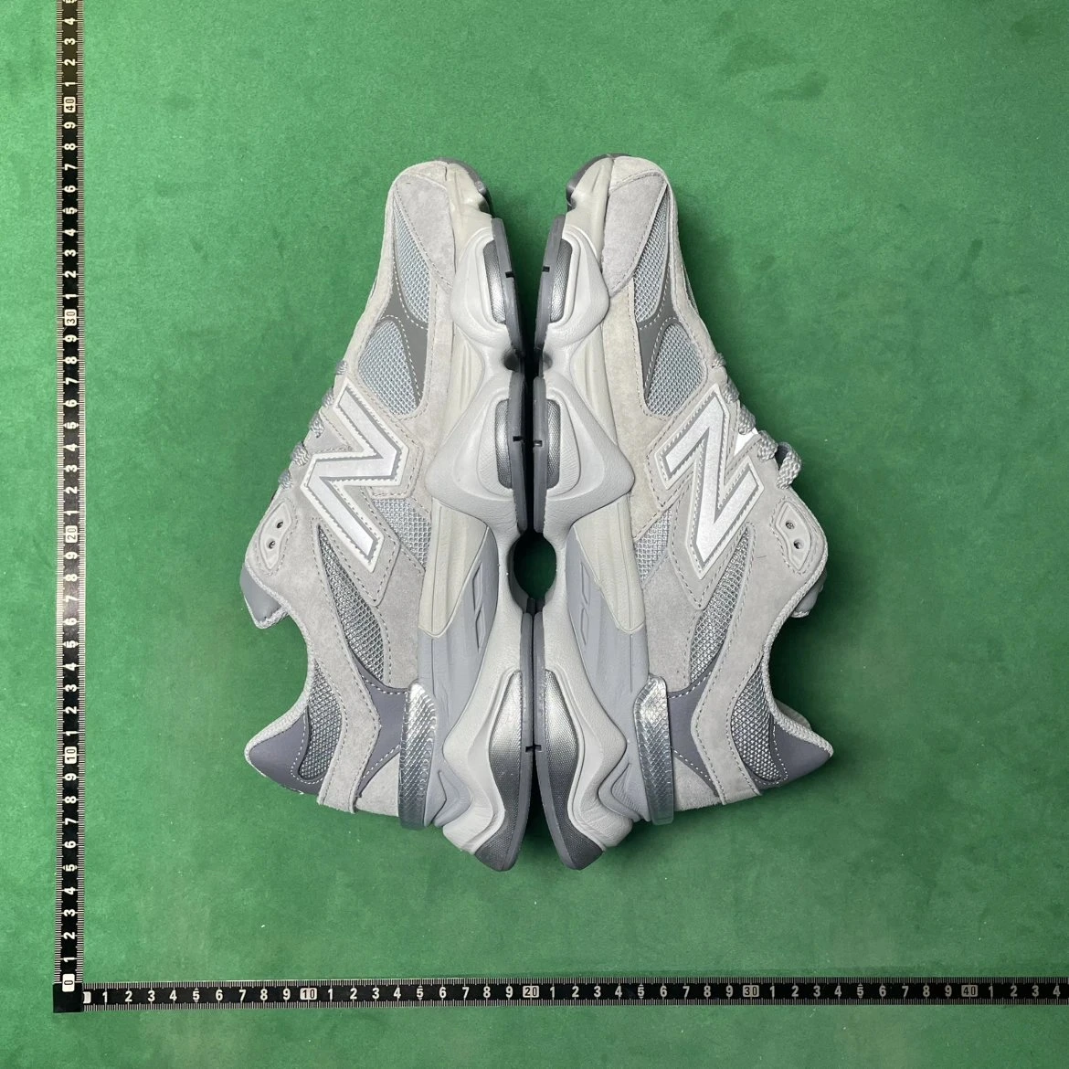 New Balance 9060 Sneakers