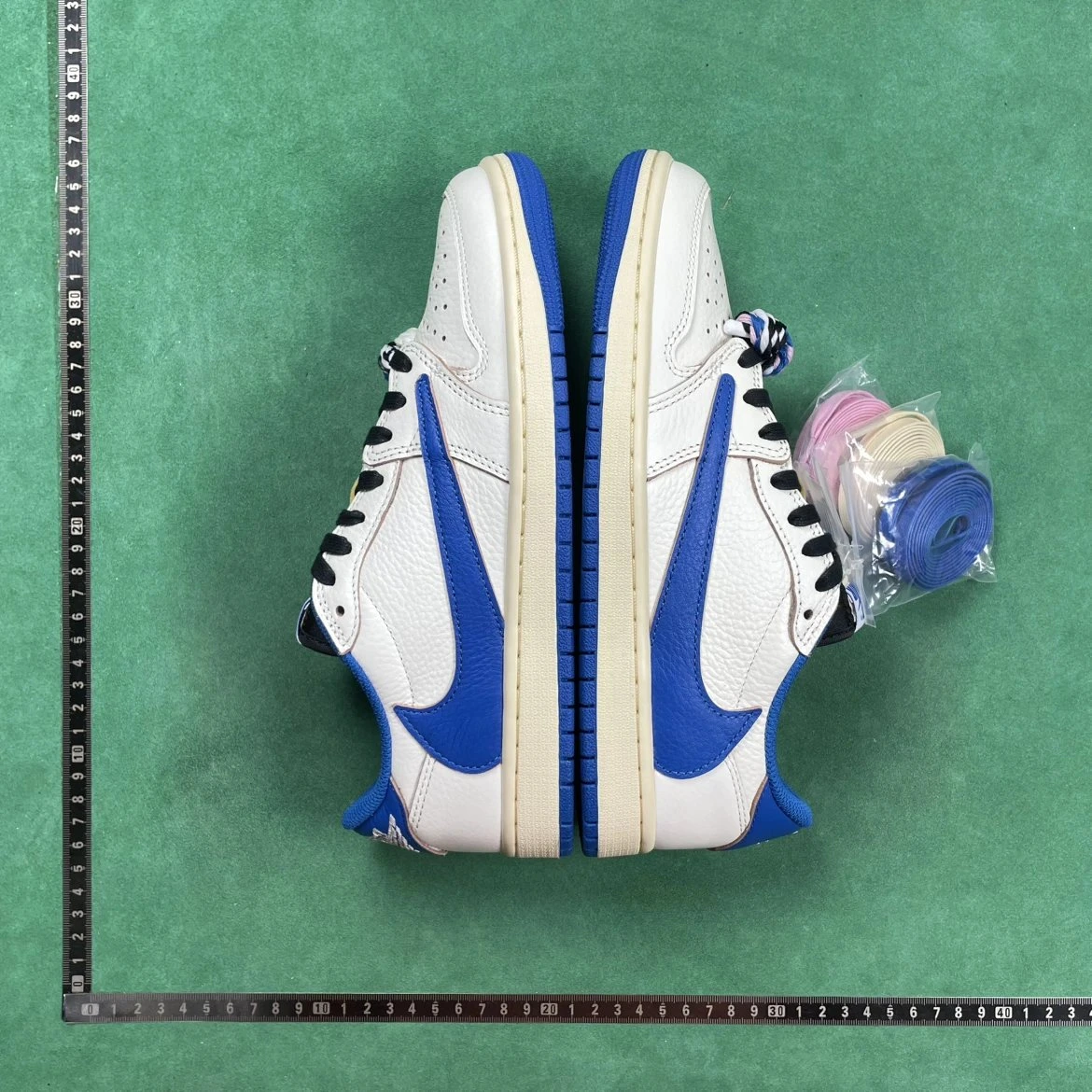Nike Air Jordan 1 Low OG Basketball Shoes
