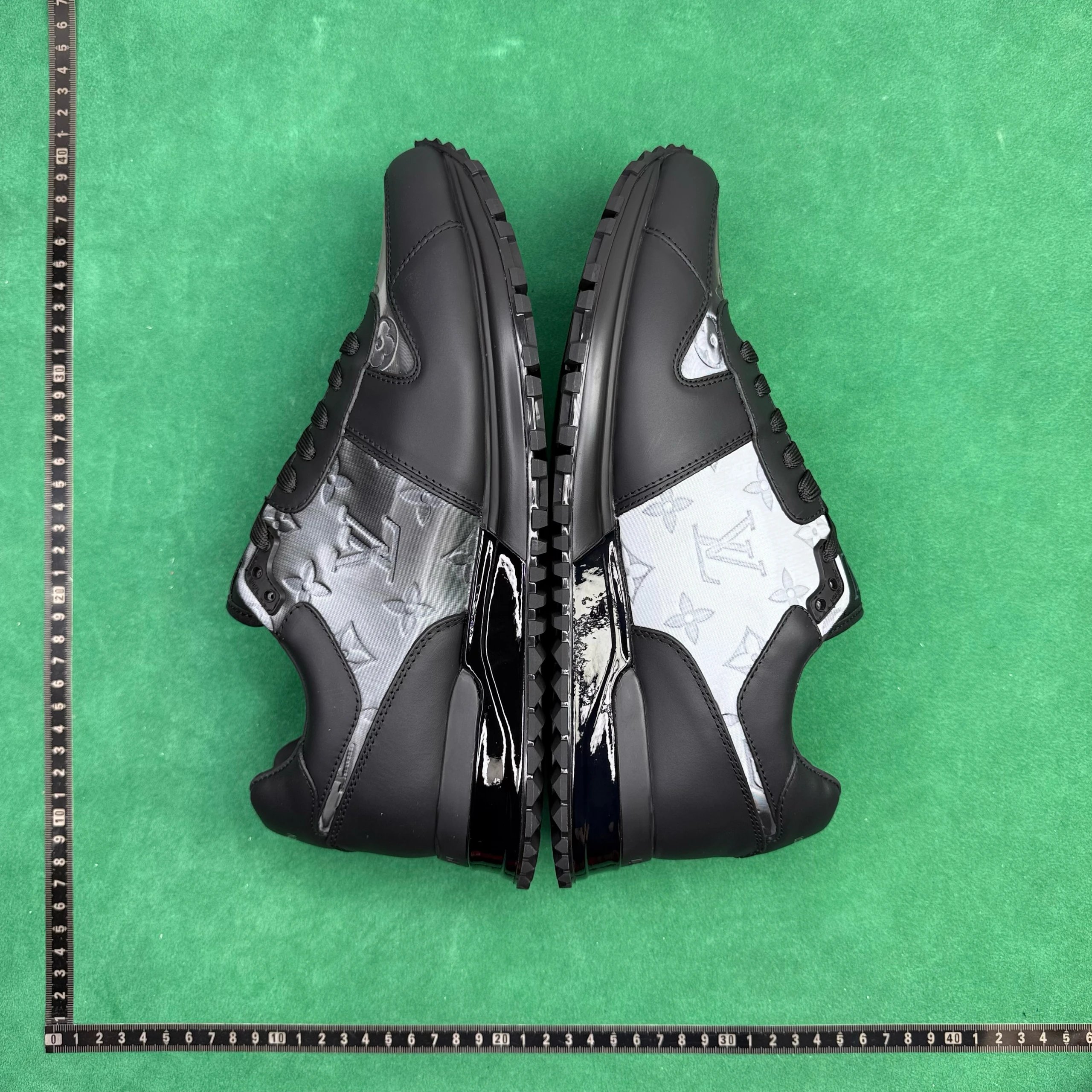 Louis Vuitton LV Trainer Sneakers