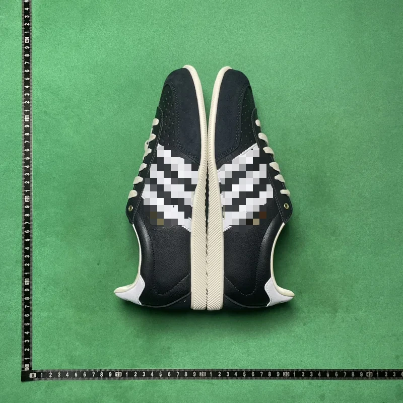 Low-Top Sneakers