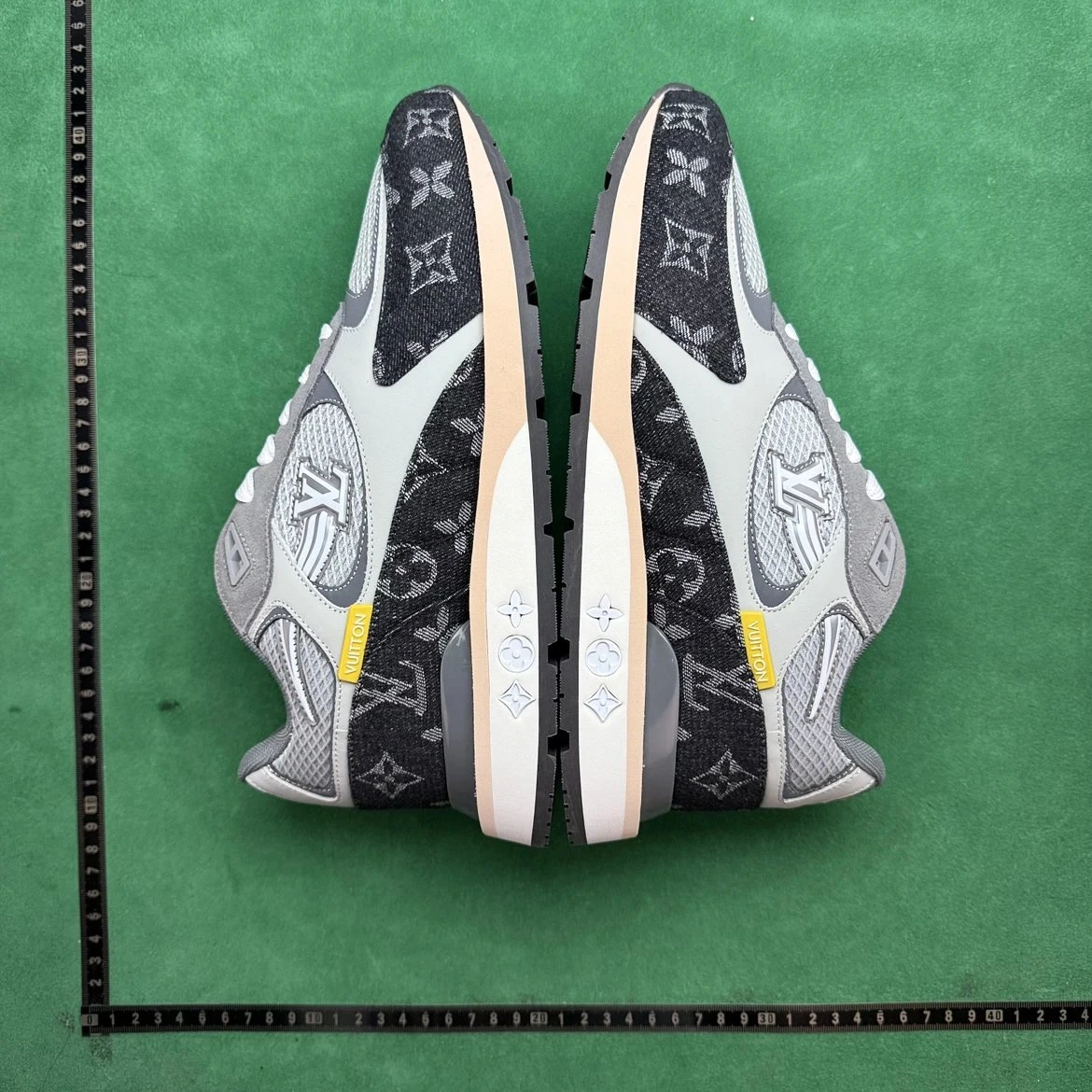 Louis Vuitton LV Trainer Sneakers