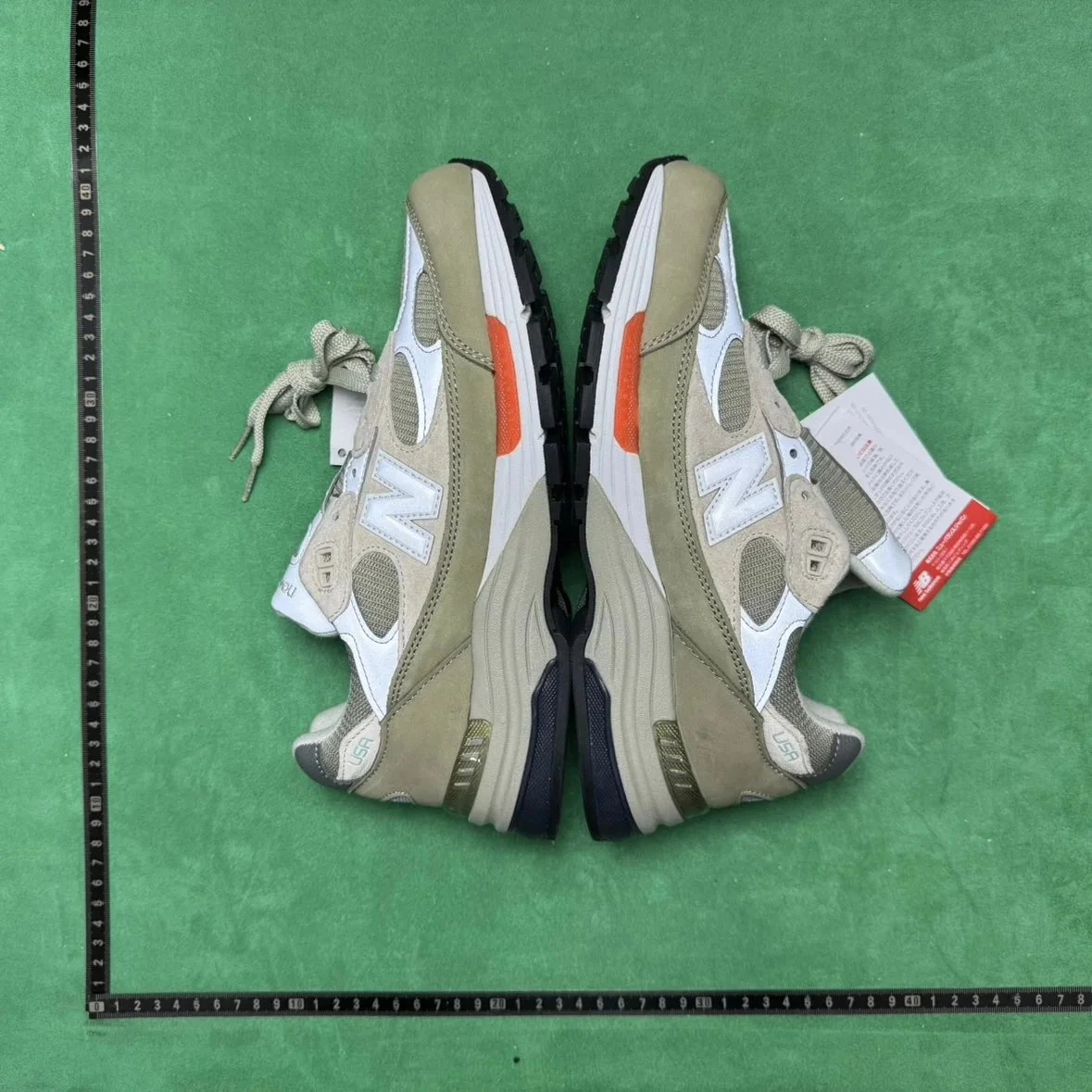 New Balance 992 Sneakers