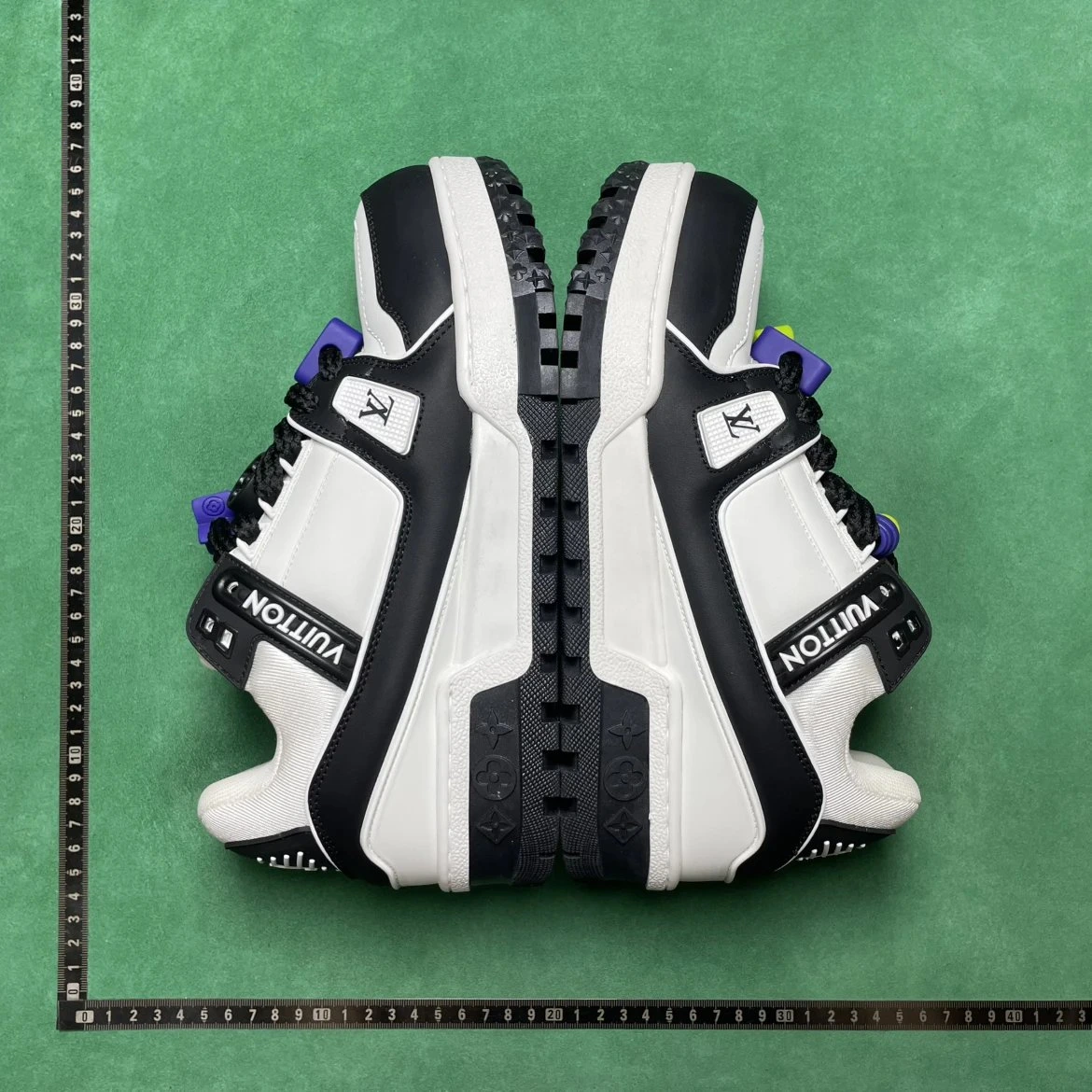 Louis Vuitton LV Trainer Sneakers