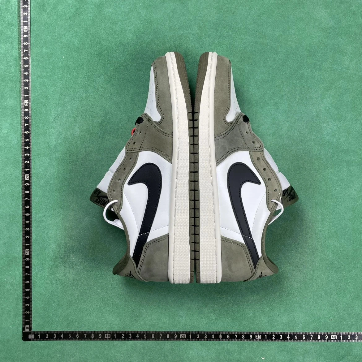Nike Air Jordan 1 Low OG Basketball Shoes