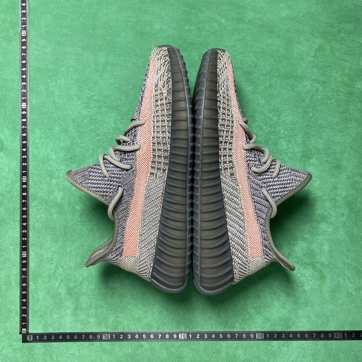 Adidas Yeezy Boost 350 V2 Sneakers